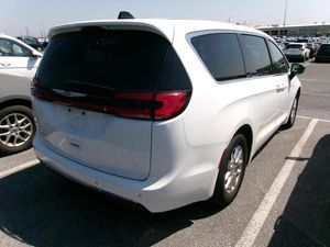 CHRYSLER PACIFICA TOURING L - 2