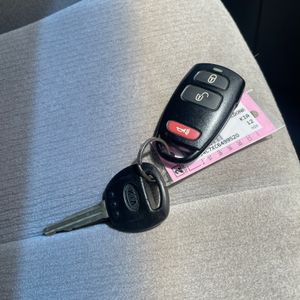 صورة 43 لـ 2012 KIA SEDONA LX