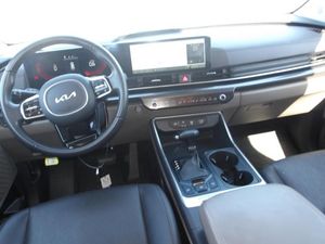 KIA CARNIVAL - 4