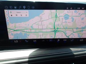 CHEVROLET SUBURBAN Z71 - 4