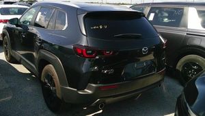 صورة 24 لـ 2025 Mazda CX-50 2.5 S PREFERRED PACKAGE
