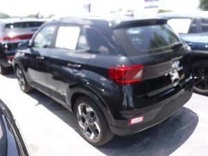 2025 Hyundai VENUE SEL 缩略图 17