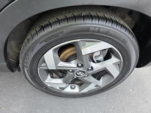 2025 Hyundai VENUE 照片 8