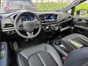 CHRYSLER PACIFICA SELECT - 4