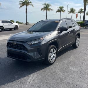 صورة 1 لـ 2021 Toyota RAV4 LE