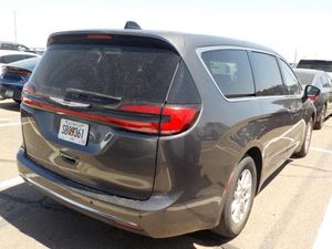 CHRYSLER PACIFICA TOURING L - 2