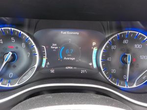 CHRYSLER PACIFICA TOURING L - 5