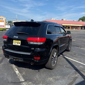 2017 JEEP GRAND CHEROKEE OVERLAND — фото 3