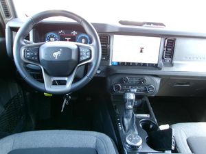 FORD BRONCO - 4