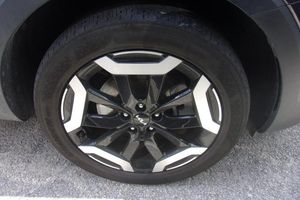 صورة 10 لـ 2025 KIA TELLURIDE S