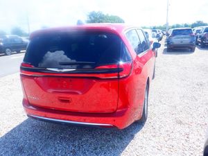 CHRYSLER PACIFICA SELECT - 2