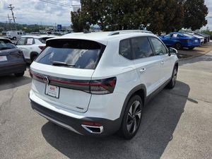 صورة 2 لـ 2025 Volkswagen TAOS SE