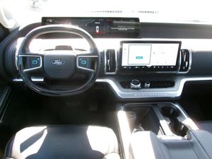 صورة 4 لـ 2025 FORD EXPEDITION PLATINUM