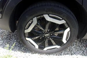 صورة 10 لـ 2025 KIA TELLURIDE S