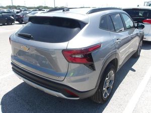 CHEVROLET TRAX LT - 2