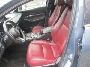 صورة 3 لـ 2025 Mazda CX-30 2.5 S CARBON EDITION