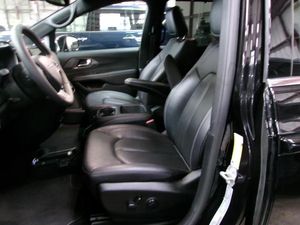 CHRYSLER PACIFICA SELECT - 3