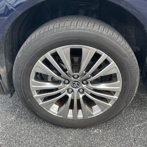 صورة 10 لـ 2024 Toyota VENZA XLE