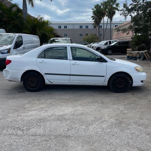 Toyota Corolla CE - 6