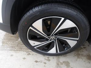 2025 Volkswagen TAOS SE 缩略图 15