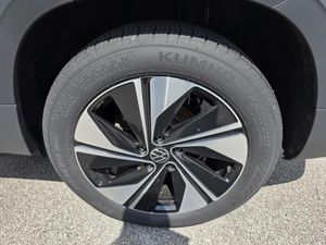 صورة 9 لـ 2025 Volkswagen TAOS SE