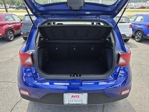 2025 Hyundai VENUE SEL photo 6