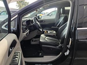 صورة 3 لـ 2024 Chrysler PACIFICA TOURING L
