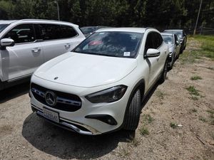 2025 Mercedes-BENZ GLA — фото 1