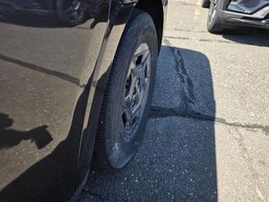 KIA CARNIVAL EX - 10