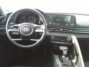 2023 Hyundai ELANTRA SEL 照片 4