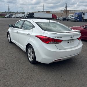 2013 Hyundai ELANTRA GLS 照片 3