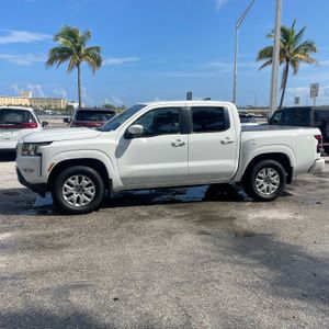 2023 Nissan FRONTIER SV — фото 2