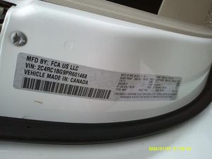 CHRYSLER PACIFICA TOURING L - 7