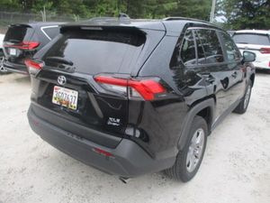 2025 Toyota RAV4 HYBRID XLE — фото 2