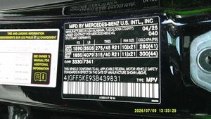 2025 Mercedes-BENZ GLS photo 7