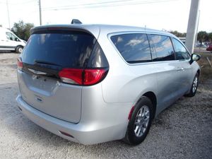 CHRYSLER VOYAGER LX - 2