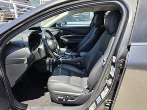 صورة 3 لـ 2025 Mazda CX-30 2.5 S CARBON EDITION