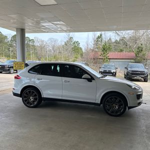 PORSCHE CAYENNE PLATINUM EDITION - 6