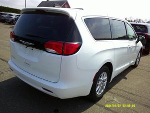 CHRYSLER VOYAGER LX - 2