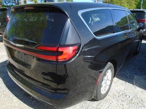 CHRYSLER PACIFICA TOURING L - 2