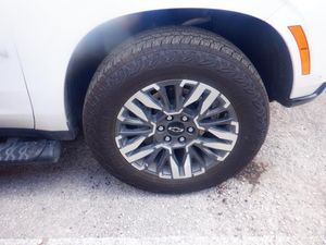 CHEVROLET SUBURBAN Z71 - 10