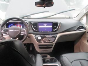 صورة 4 لـ 2023 Chrysler PACIFICA TOURING L