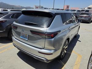 صورة 2 لـ 2025 Mitsubishi OUTLANDER SE