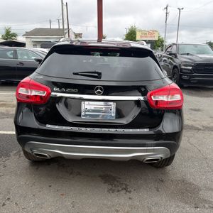 2017 Mercedes-BENZ GLA — фото 4