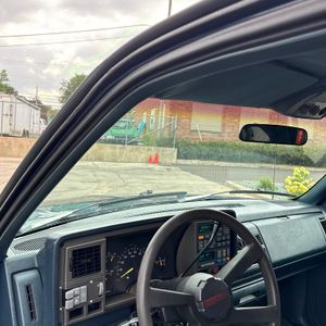 1993 Chevrolet SUBURBAN K2500 thumbnail 25