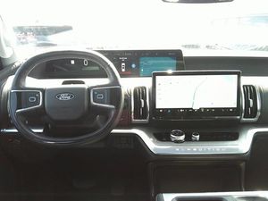 FORD EXPEDITION PLATINUM - 4