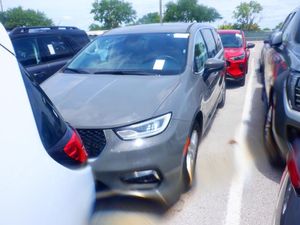 CHRYSLER PACIFICA TOURING L - 1