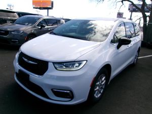 CHRYSLER PACIFICA TOURING L - 1