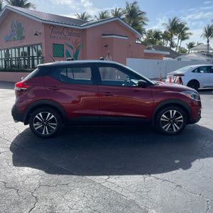 Nissan Kicks SV - 6