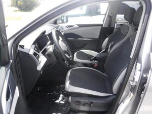 صورة 3 لـ 2025 Volkswagen TAOS SE